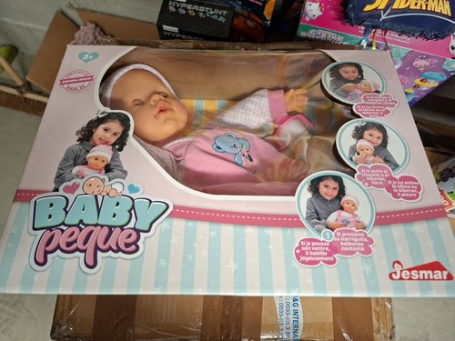 Poupee son biberon - , et