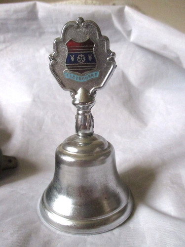 Eastbourne petite cloche