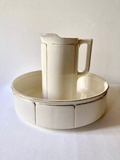 Vasque et broc de toilette en