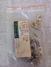 Pièces Triumph TR3 Limora Fixation Moquette