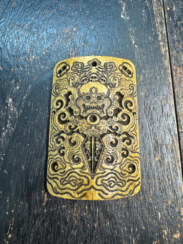 Pendentif phurba crâne os - en,