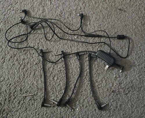 Guitar bass pedal daisy - daisy, chain