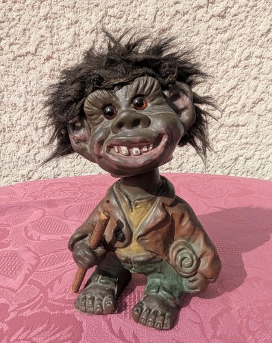 Ancien troll clochard vagabond - clochard,