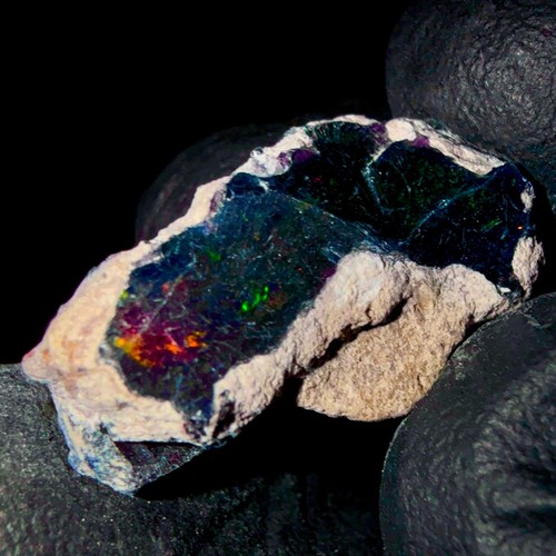 Opale noire brute naturelle - noire,