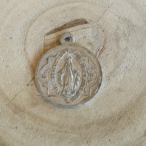 Médaille religieuse ancienne