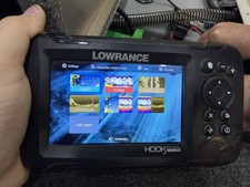 Lowrance Hook Reveal 5TS (2