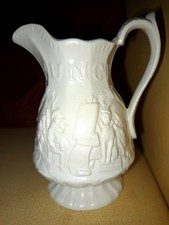 Superbe pichet Old