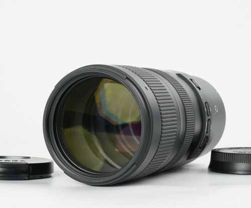 Near mint tamron 70 200mm - mint],