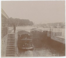 Cork. Houseboat "Meuse VII". Drums. Belgium. Print circa 1895-1900.