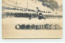 Winter Sport - Leonar Lumarto - Man wearing ice skates jumping au-de