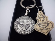 Keyring / key ring Tin De La Fontaine Ville De Suresnes TOP! 