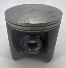 Honda CR500R 1985-2001  .25 Oversized Piston Pt.no 13105-MAC-690 No18 #P4