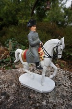 RE0368  STATUETTE  STATUE