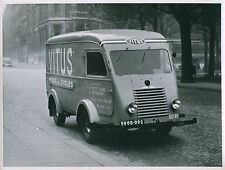 Renault utility van truck circa 1950