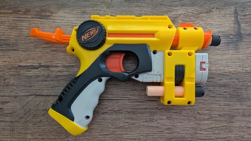 Pistolet nerf strike nite - pistolet, n-strike