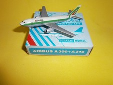 AVION  AIRBUS A 300 /A 310 ALITALIA AVEC SA BOITE D ORIGINE