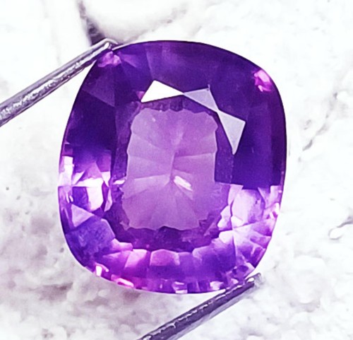 Gemme taillée alexandrite - gemme,