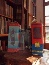 Tube radio ancien vintage avec