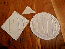 Lot de 3 Monogrammes brodés