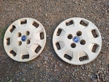 2 enjoliveurs fiat 600 fiat