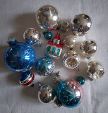 Anciennes décorations de Noël vintage 50 boules en verre de Noël église