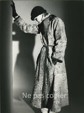 FASHION GIVENCHY 1976 Astrakan fur photo 23 x 17 cm