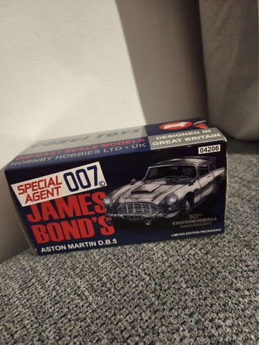 Corgi aston martin - corgi,