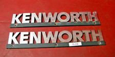 Kenworth Hood Emblem Assembly SET NO RESERVE  10-236