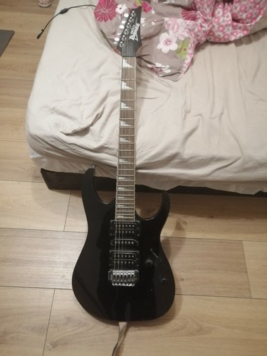 Guitare électrique ibanez - guitare,