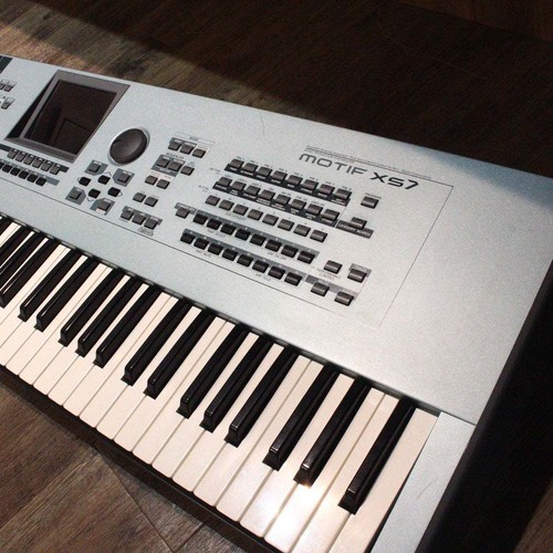 Yamaha motif xs7 - yamaha,