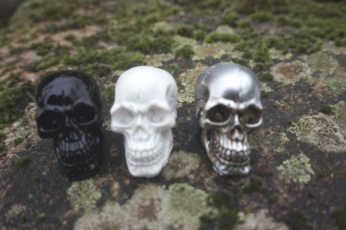 Sk210 trois tete mort - ,