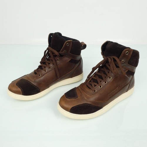 Chaussure basket pour moto