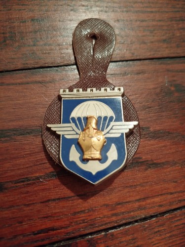 Insigne militaire parachutiste