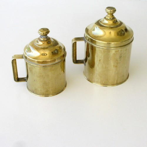 Série très anciens pots - de,