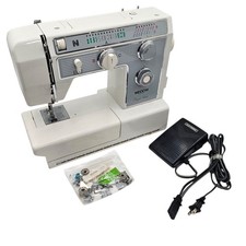 NECCHI MODEL # 4795 Sewing Machine w/ Pedal & Power + Extra Feet Tested Working