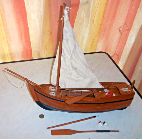 Bateau canot bois - /, (