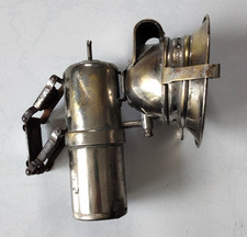 Ancienne lampe à acétylène