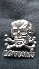 pin's tête de mort Commando