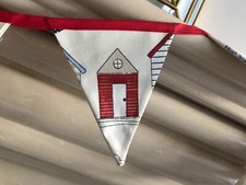 HUTTES DE PLAGE BLEUES BRUANT