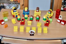 LEGO DUPLO   lot n. 4 -  lot véhicules, personnages et meubles