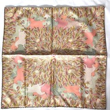 Excellent état motif cheval HERMES Herm s Carr 45 Petit Carr