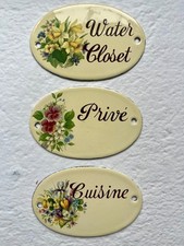 lot de trois plaques de portes