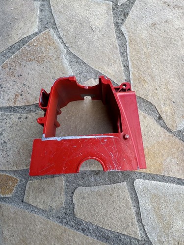 Capot moteur tronçonneuse - capot,