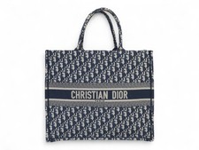 SAC A MAIN CHRISTIAN DIOR BOOK