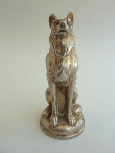 Oscar ruffony chien - ruffony., assis