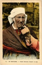 Old postcard Breton smoking his pipe - type - folklore (1033985)