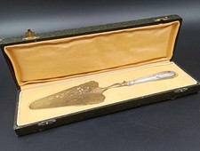 PELLE À TARTE EN ARGENT