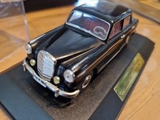 voiture  Faller 1/43 Mercedes