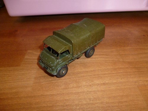 Dinky toys 821 - mercedes, benz