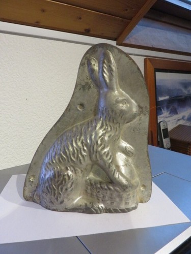 Très ancien demi - moule, à